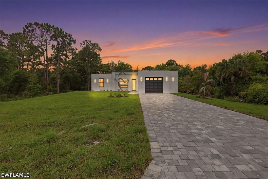 669 Windermere Dr., Lehigh Acres, FL 33972