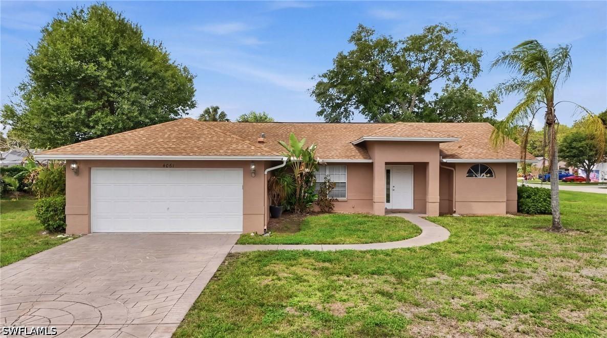 4061 Vine Ln., Naples, FL 34112