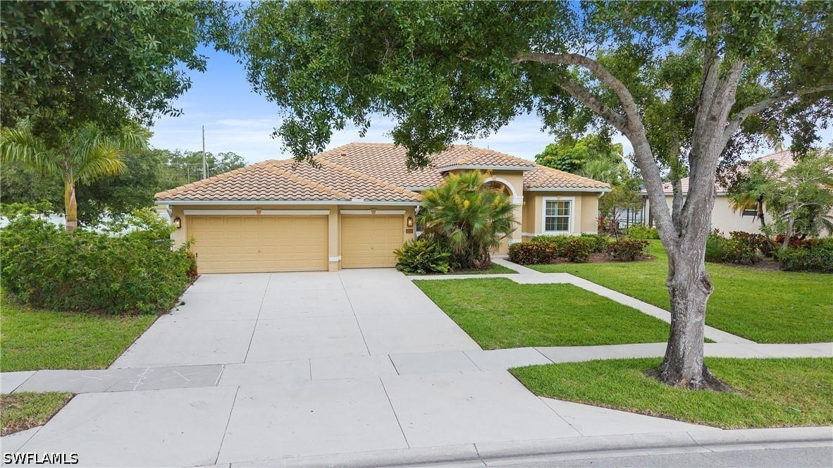 3323 Mystic River Dr., Naples, FL 34120