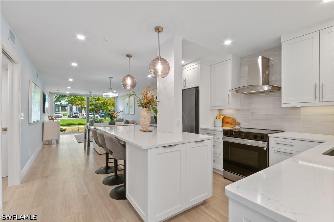 658 Broad Ave. #J658, Naples, FL 34102