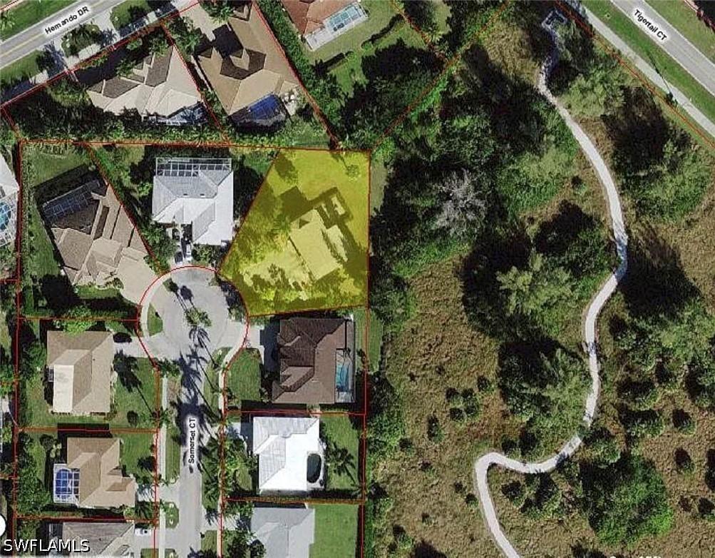 617 Somerset Ct., Marco Island, FL 34145