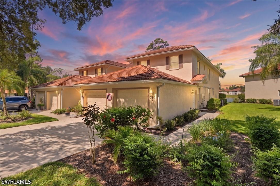 340 Robin Hood Cir. #102, Naples, FL 34104