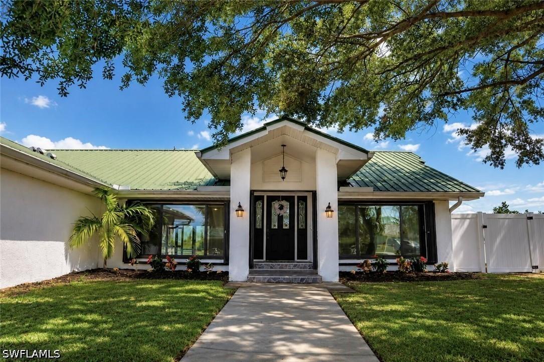 3049 SW 11th Pl., Cape Coral, FL 33914