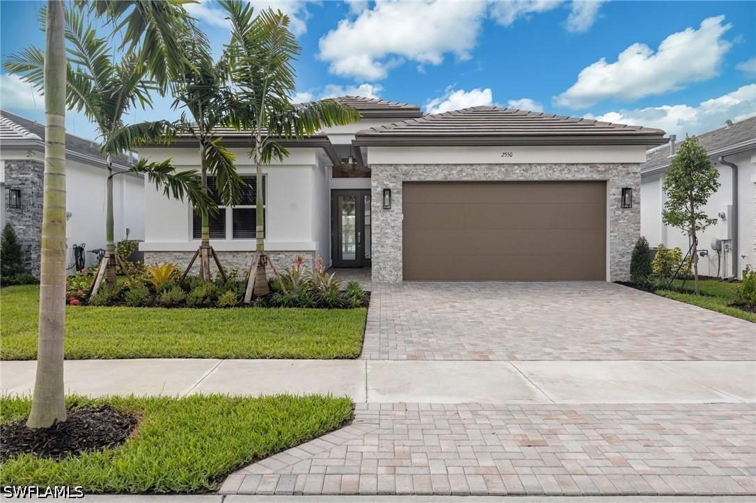 2550 Kingfisher Dr., Naples, FL 34112