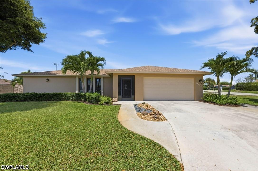 5201 31st Pl., Naples, FL 34116