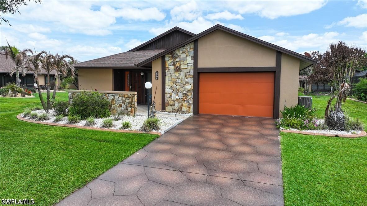 2906 Waterwood Dr., Sebring, FL 33872