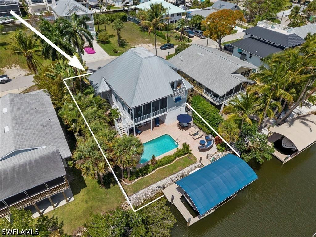 1286 Rainbow Ct., Naples, FL 34110