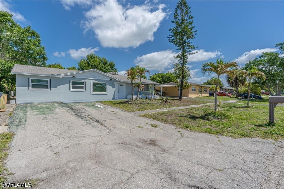 990 Jasmine St., North Fort Myers, FL 33903