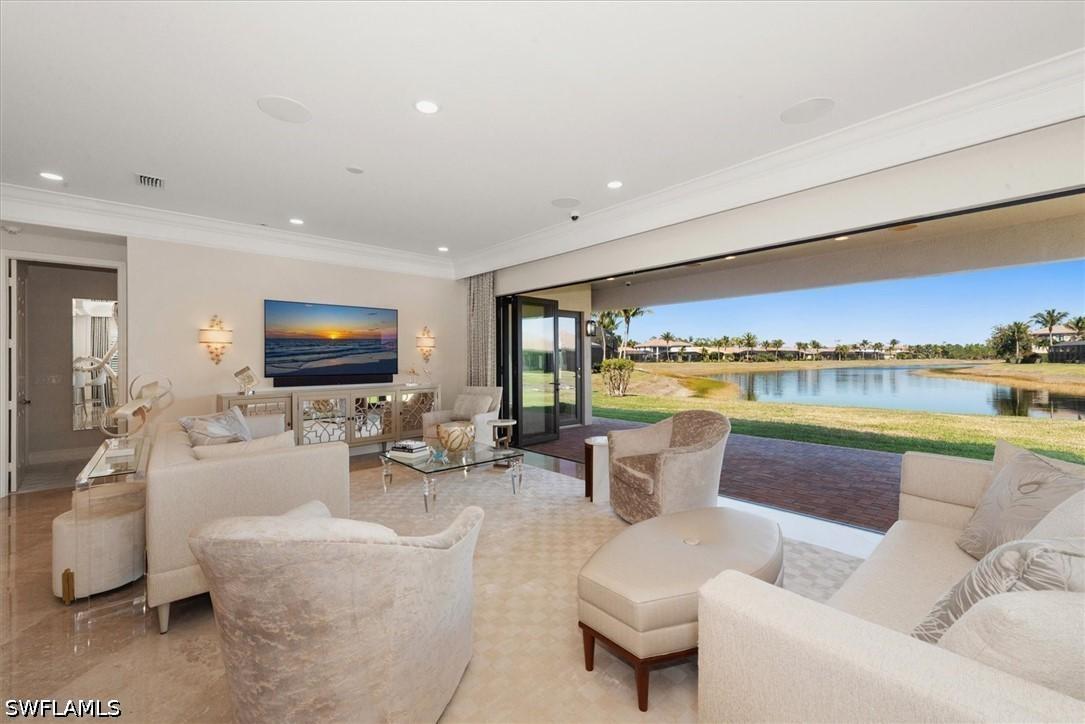 3168 Pacific Dr., Naples, FL 34119