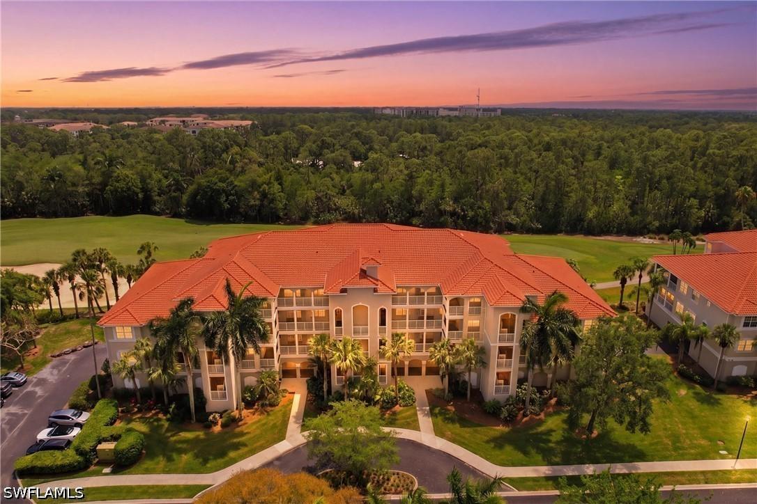 4864 Hampshire Ct. #105, Naples, FL 34112