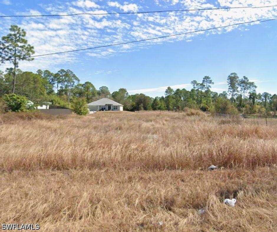 521 Redwood Ave., Lehigh Acres, FL 33974