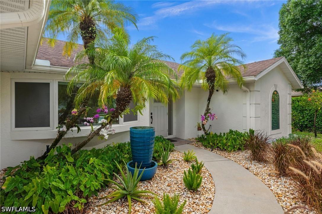 2476 River Reach Dr., Naples, FL 34104