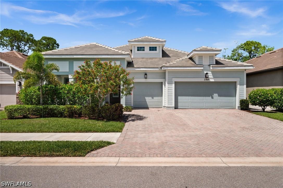 3769 Helmsman Dr., Naples, FL 34120