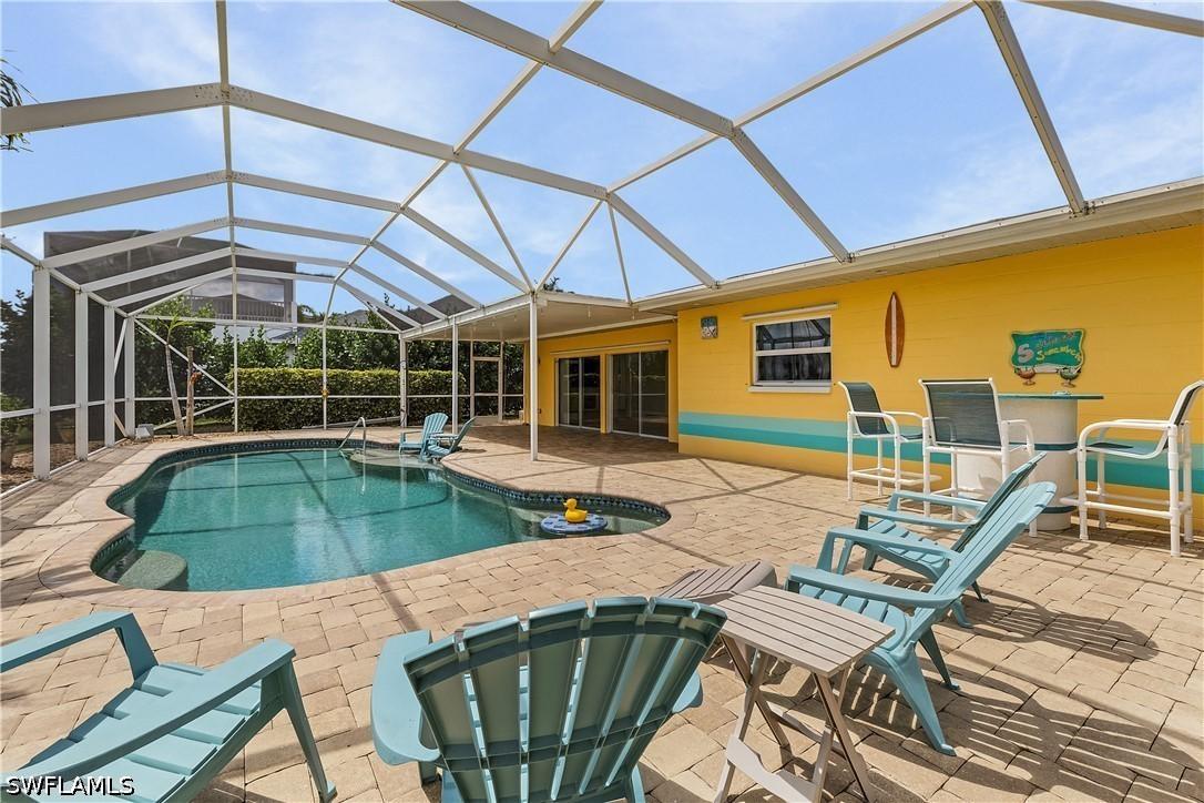 4933 Triton Ct., Cape Coral, FL 33904