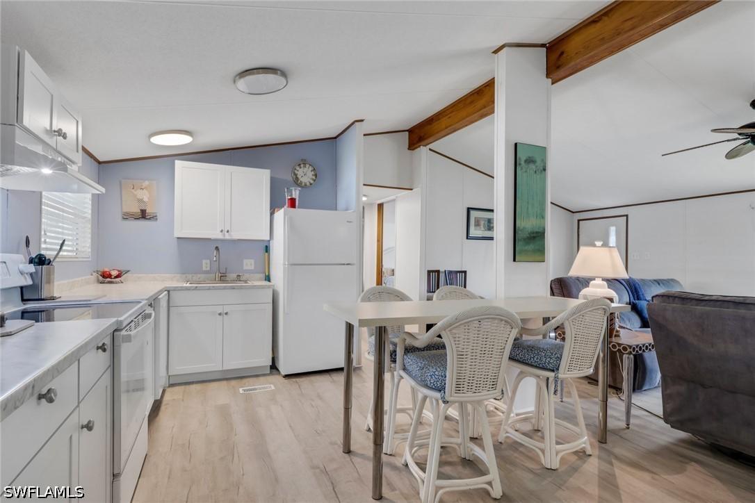 220 Ocean Reef Ln. #129, Naples, FL 34114