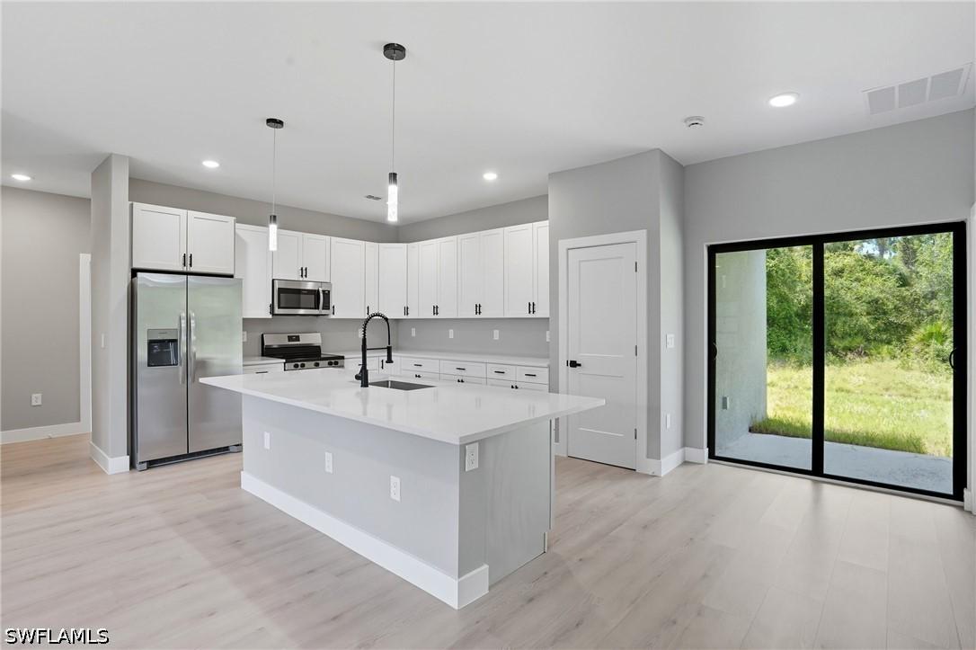 216 Ogden Ave., Lehigh Acres, FL 33974