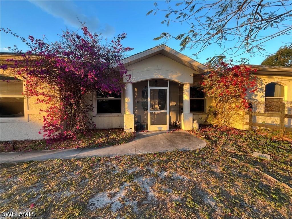 10551 Deal Rd., North Fort Myers, FL 33917