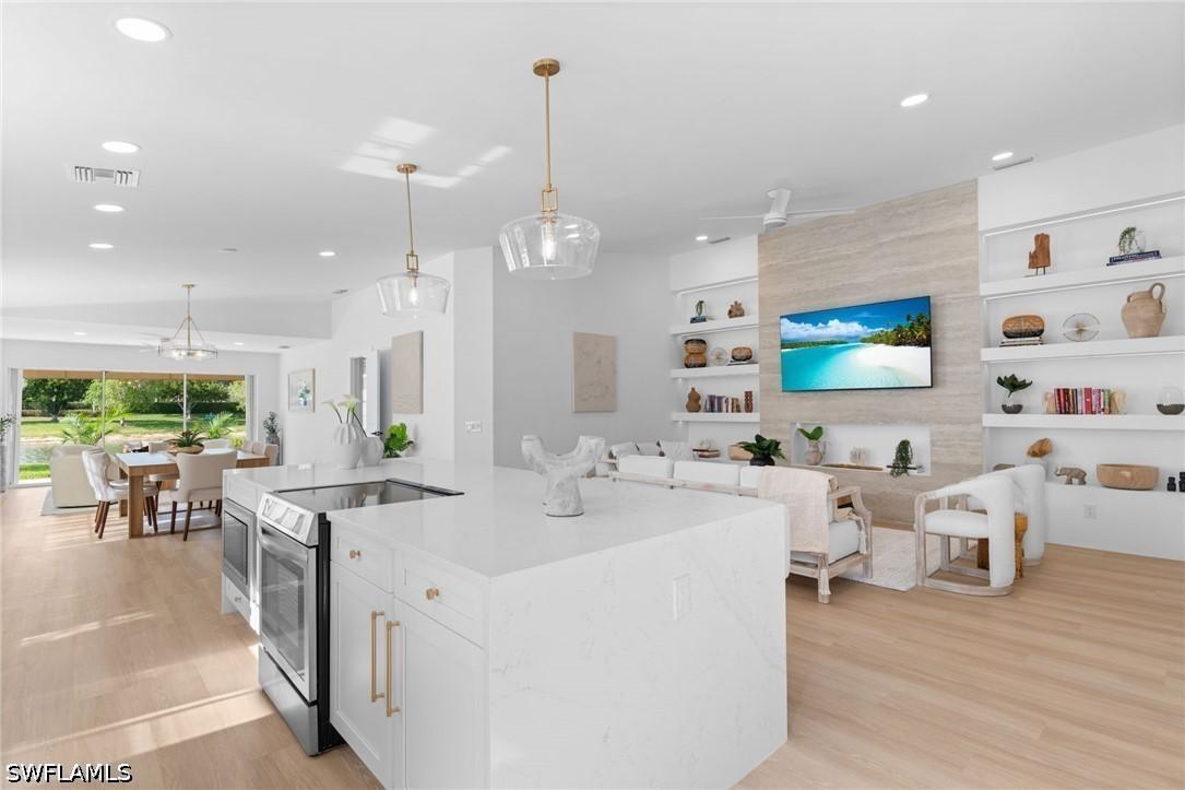 3149 Andorra Ct., Naples, FL 34109