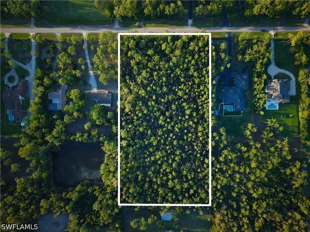 6732 Sandalwood Ln., Naples, FL 34109