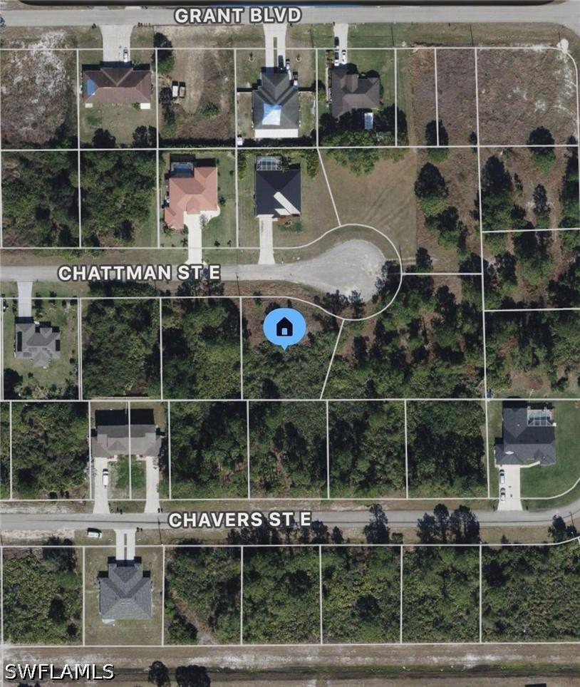 668/670 Chattman St., Lehigh Acres, FL 33974