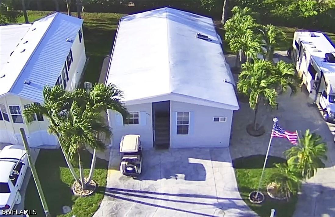 435 Cheetah Dr., Naples, FL 34114