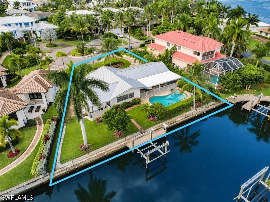 1250 Tuna Ct., Naples, FL 34102