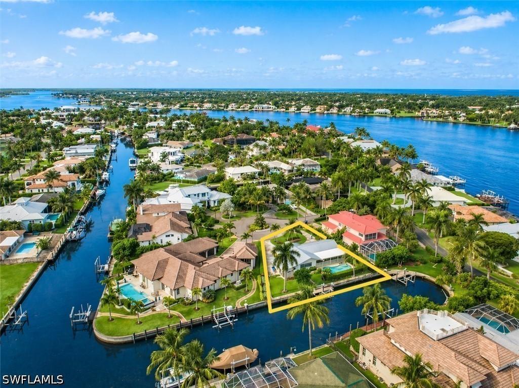 1250 Tuna Ct., Naples, FL 34102