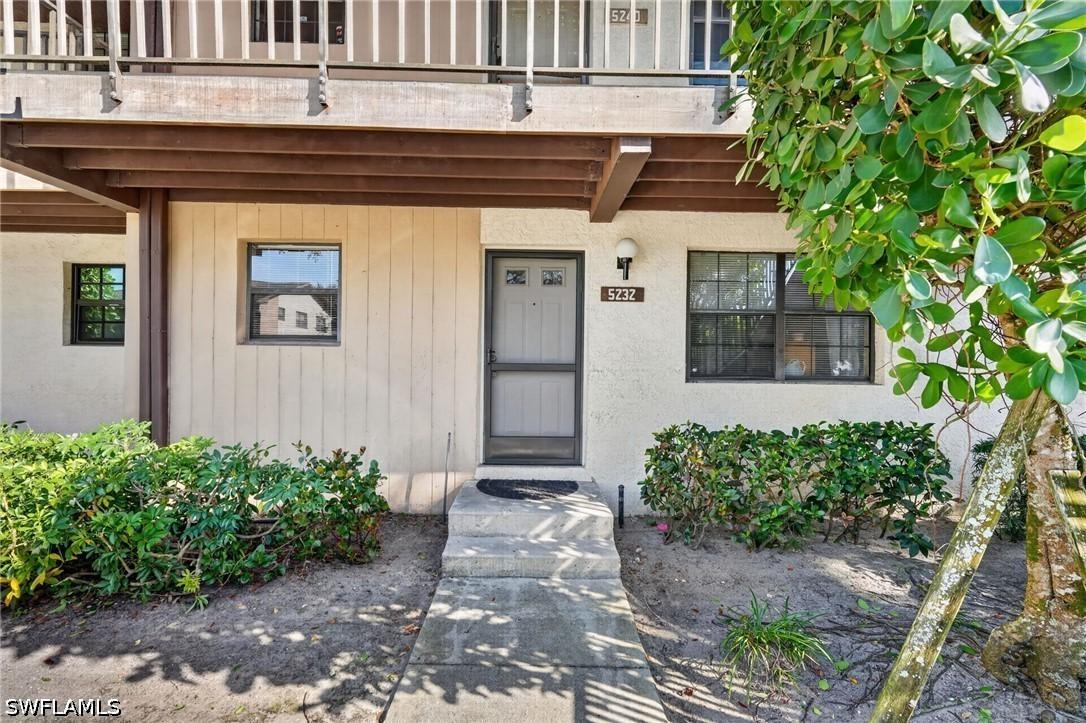 5232 Treetops Dr. #L-102, Naples, FL 34113