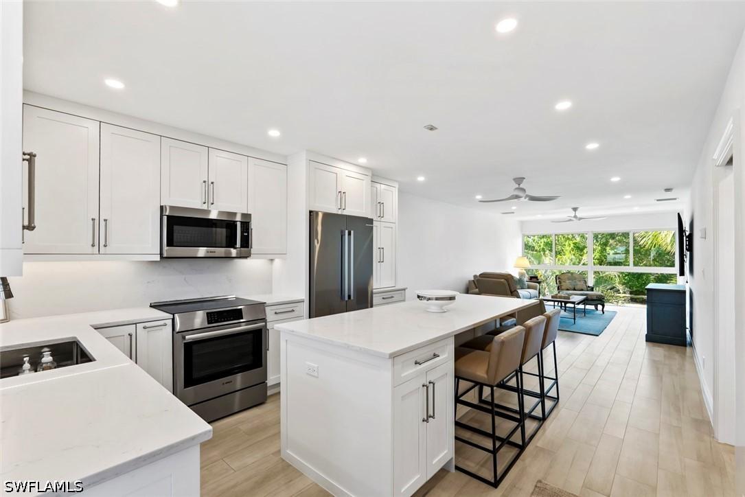 618 Broad Ave. #J618, Naples, FL 34102