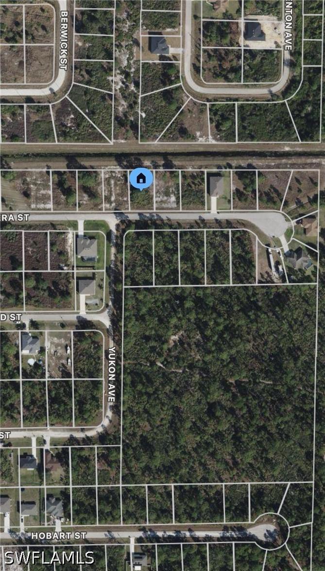 1037 Bandera St., Lehigh Acres, FL 33974