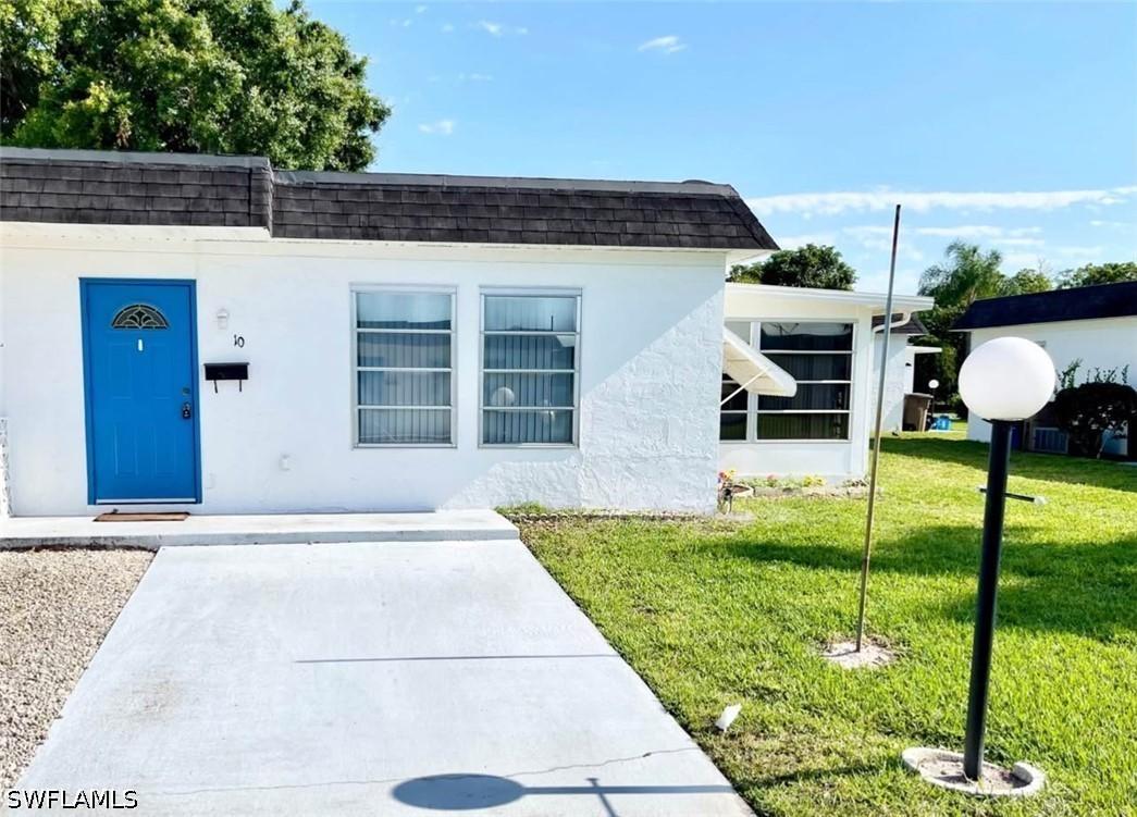 10 Temple Ct., Lehigh Acres, FL 33936