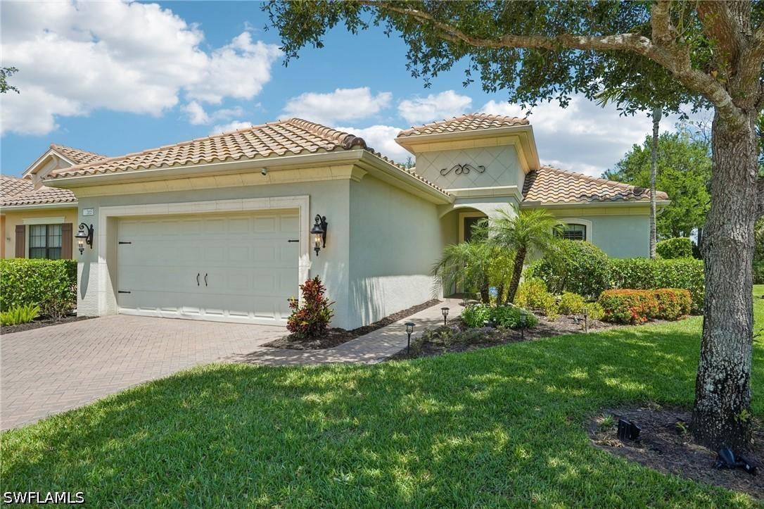 3651 Canopy Cir., Naples, FL 34120