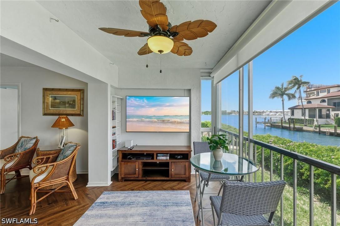 1100 Little Neck Ct. #F52, Naples, FL 34102