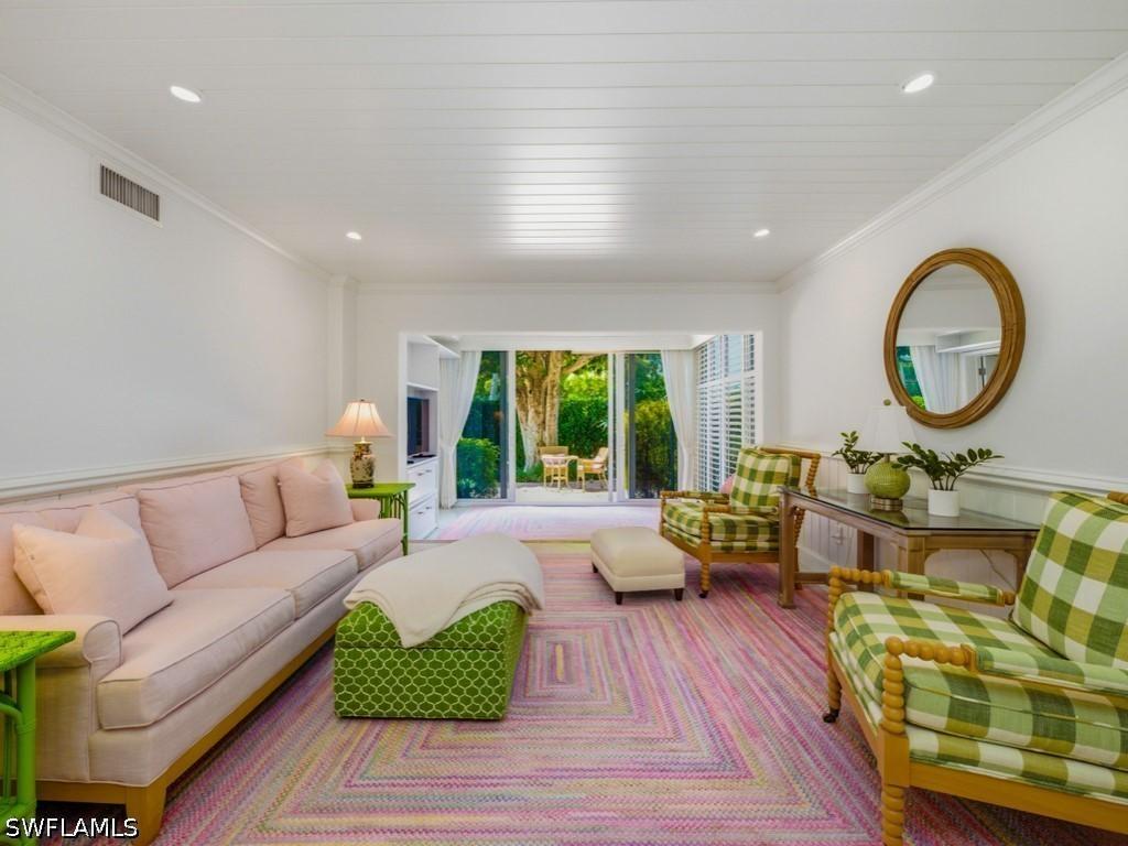 211 3rd Ave., Naples, FL 34102