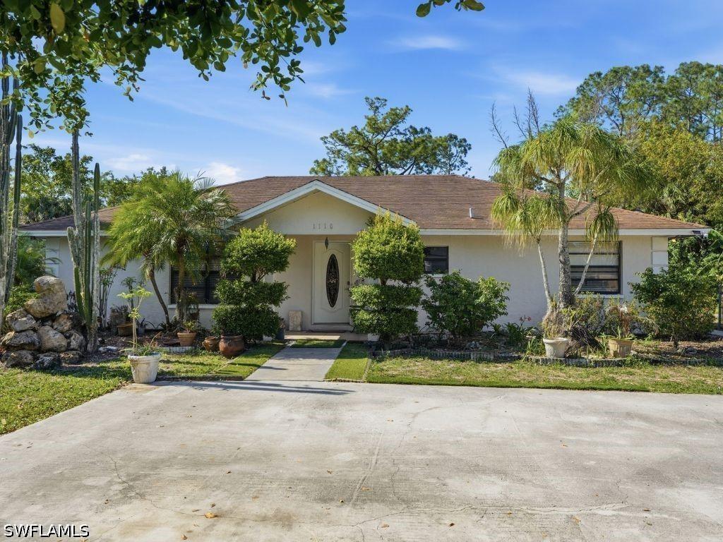 1110 22nd Ave., Naples, FL 34120