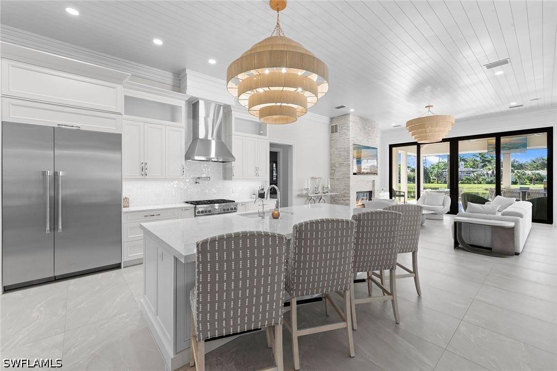 6536 Highcroft Dr., Naples, FL 34119