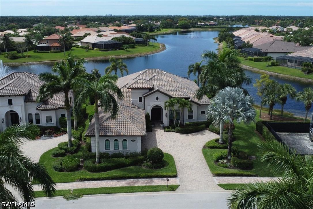 6685 Costa Cir., Naples, FL 34113