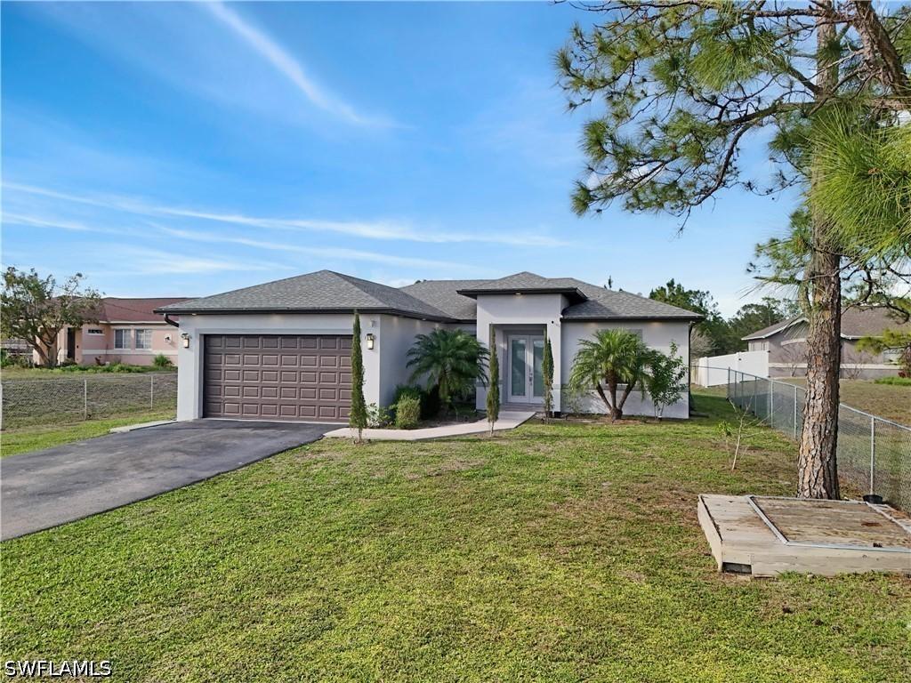 2661 43rd Ave., Naples, FL 34120