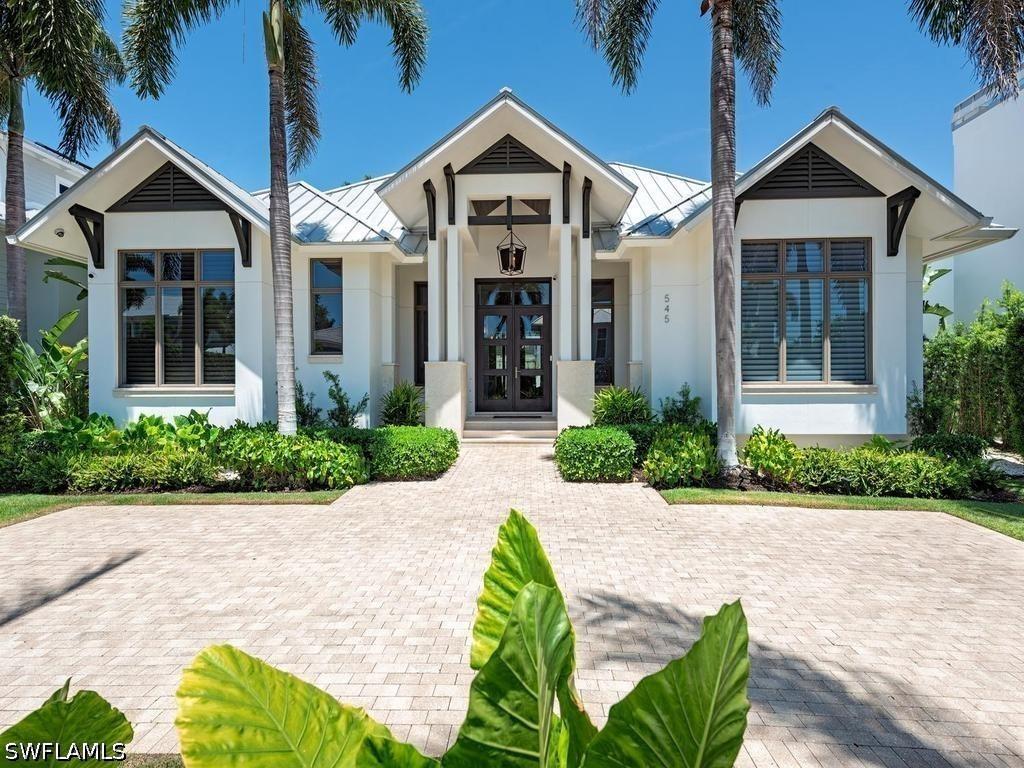 545 13th Ave., Naples, FL 34102