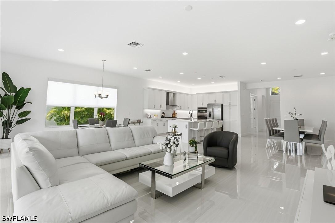 11949 Gardenia Ave., Naples, FL 34120