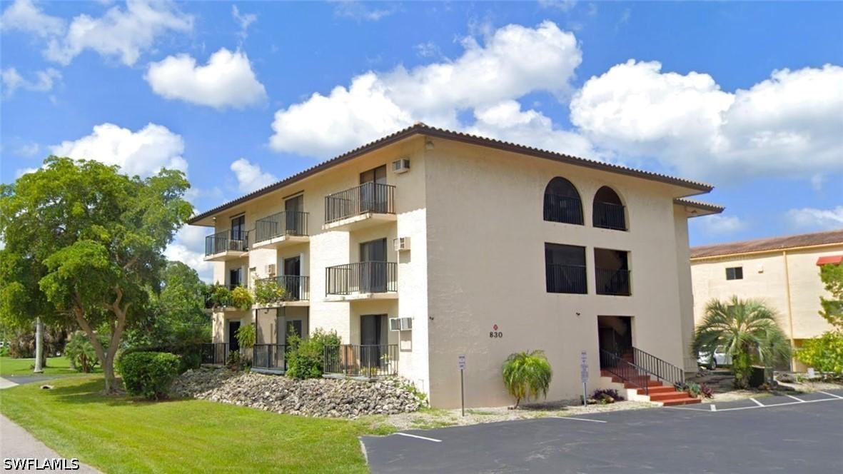 830 Wiggins Pass Rd. #8, Naples, FL 34110