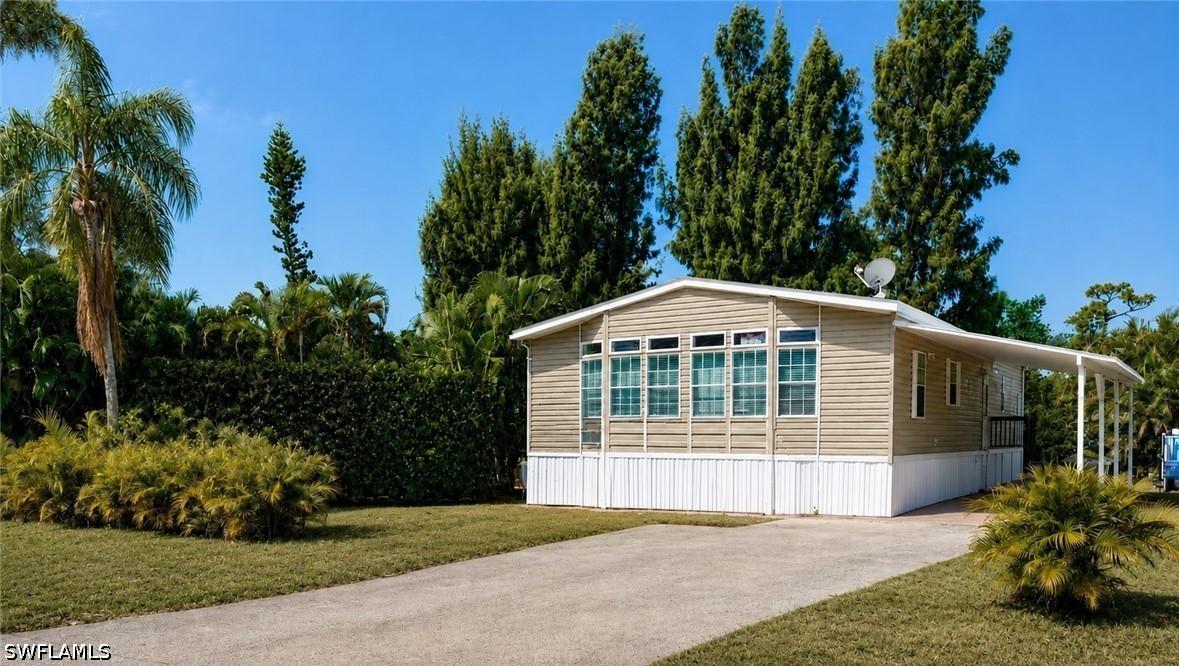 20472 Luettich Ln., Estero, FL 33928