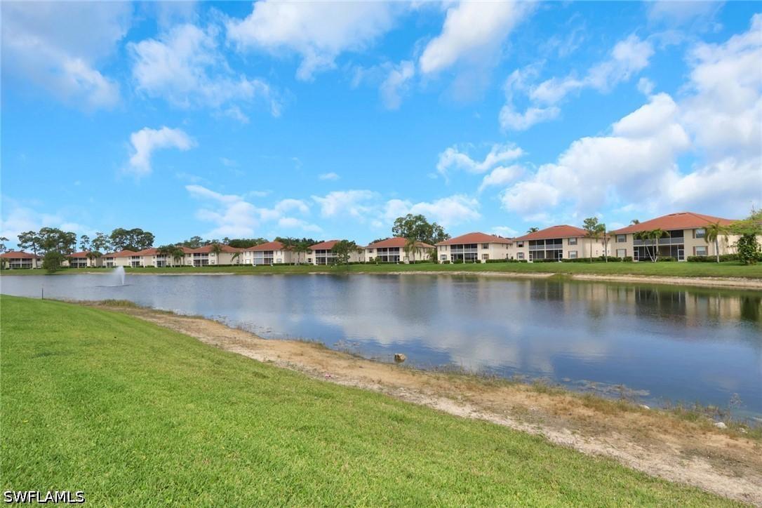 320 Robin Hood Cir. #101, Naples, FL 34104