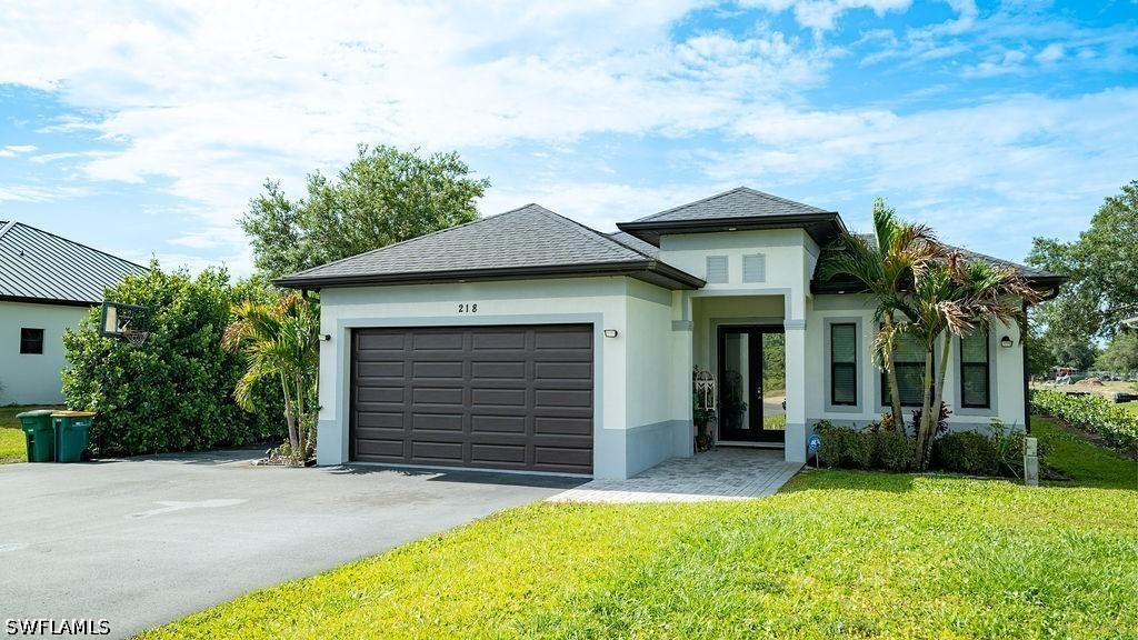 218 22nd Ave., Naples, FL 34120
