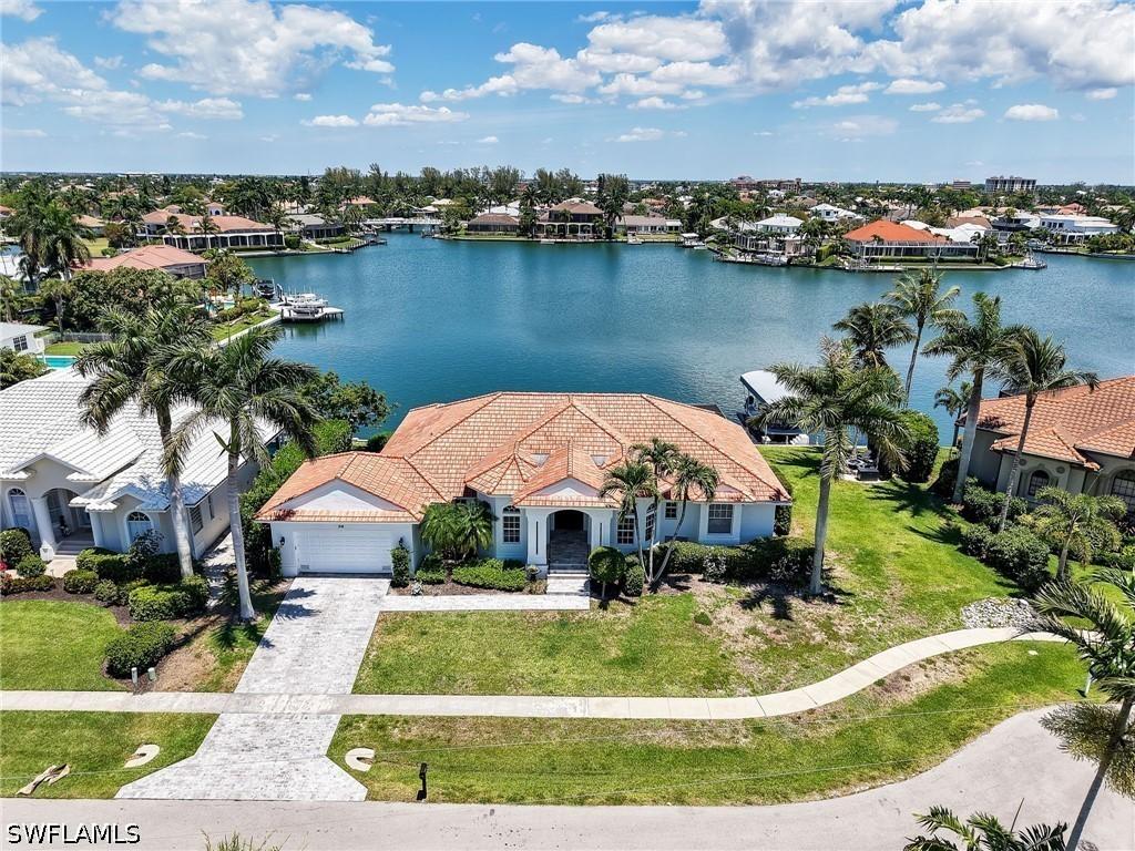 419 Spinnaker Dr., Marco Island, FL 34145
