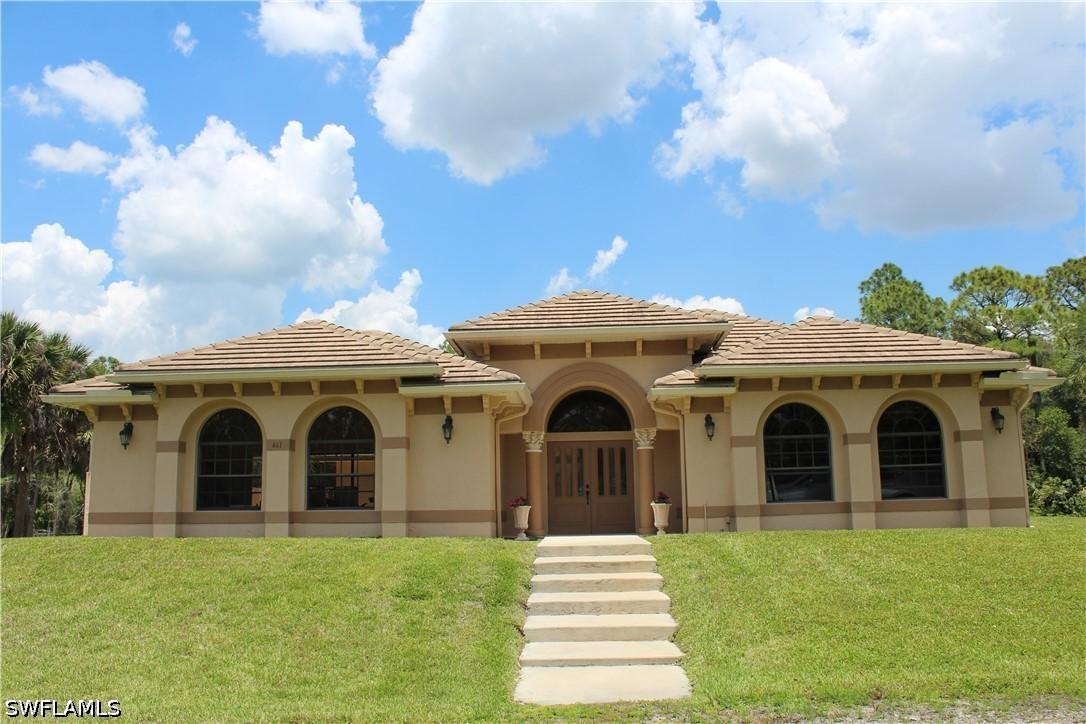 461 33rd Ave., Naples, FL 34120