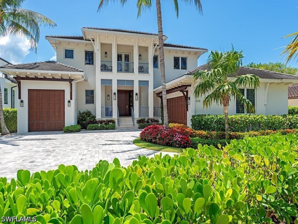 628 21st Ave., Naples, FL 34102