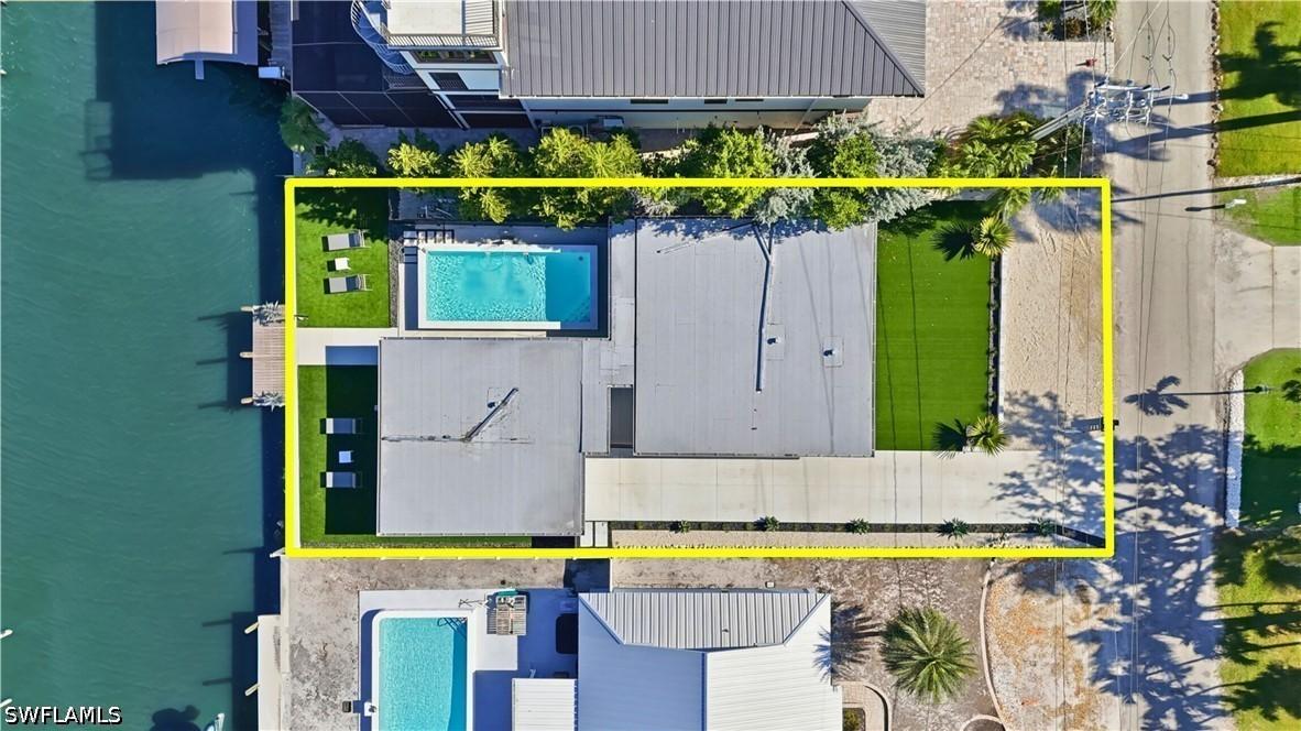 239 Curlew St., Fort Myers Beach, FL 33931