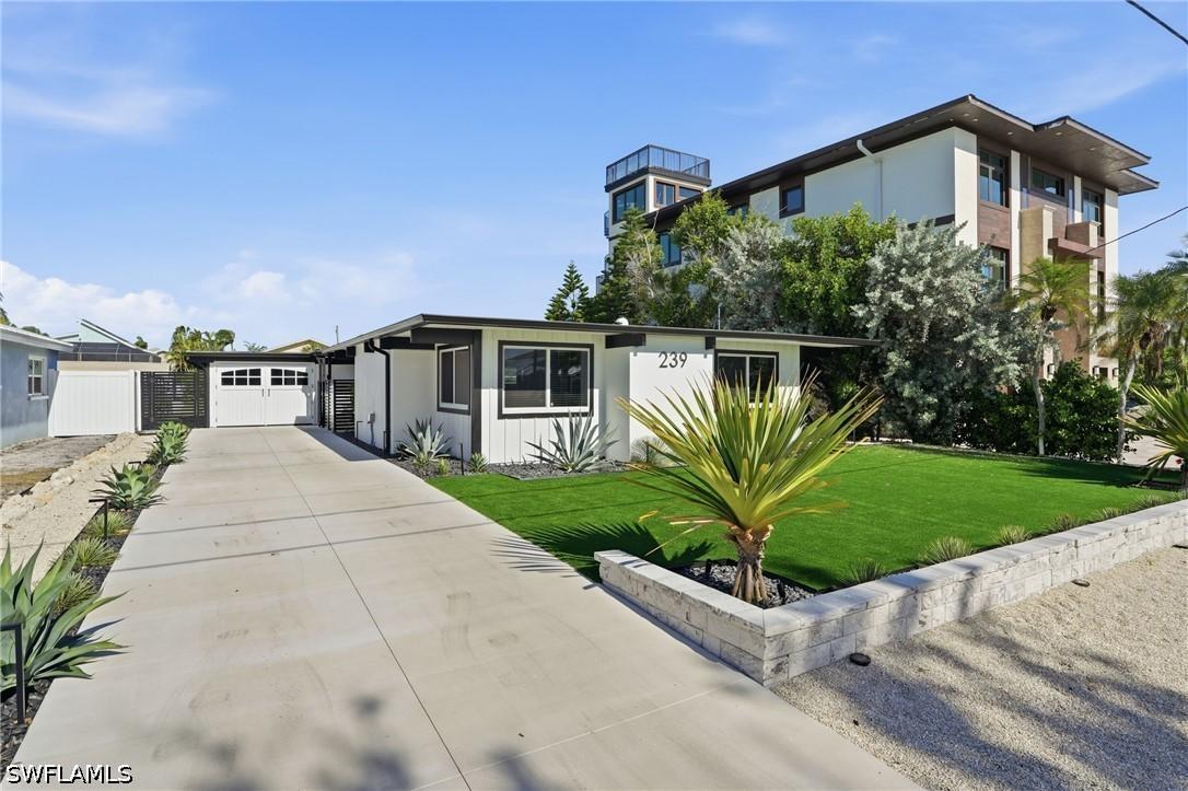 239 Curlew St., Fort Myers Beach, FL 33931