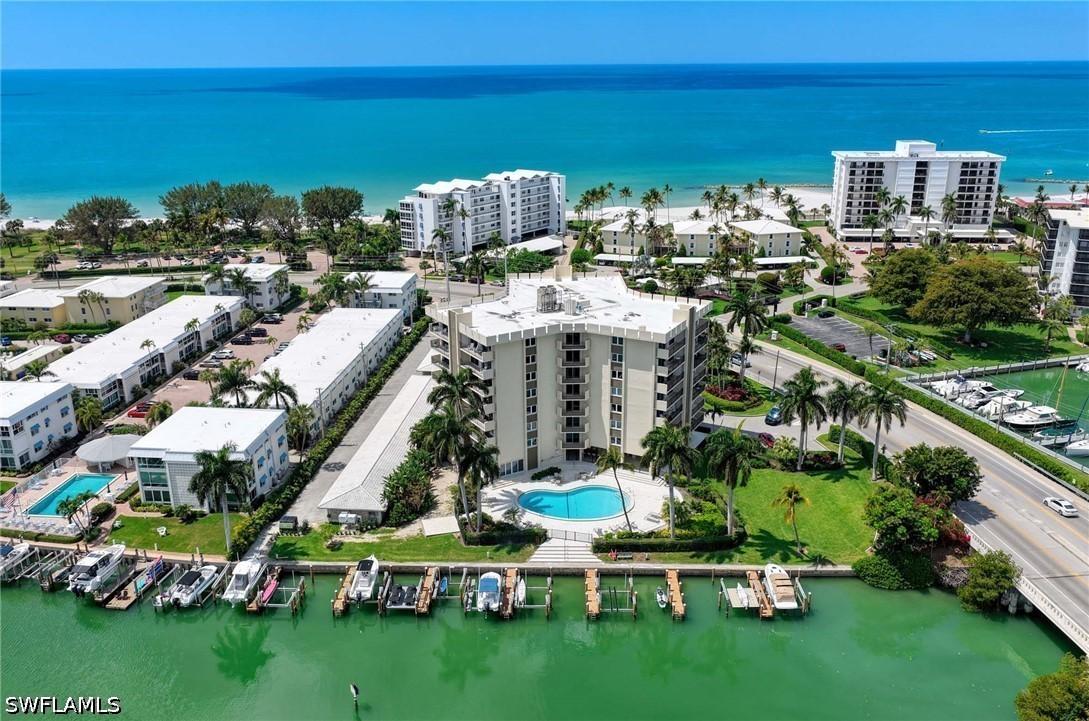2150 Gulf Shore Blvd. #605, Naples, FL 34102